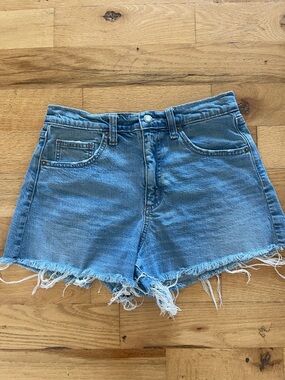 Universal Thread size 6 90’s cut off shorts